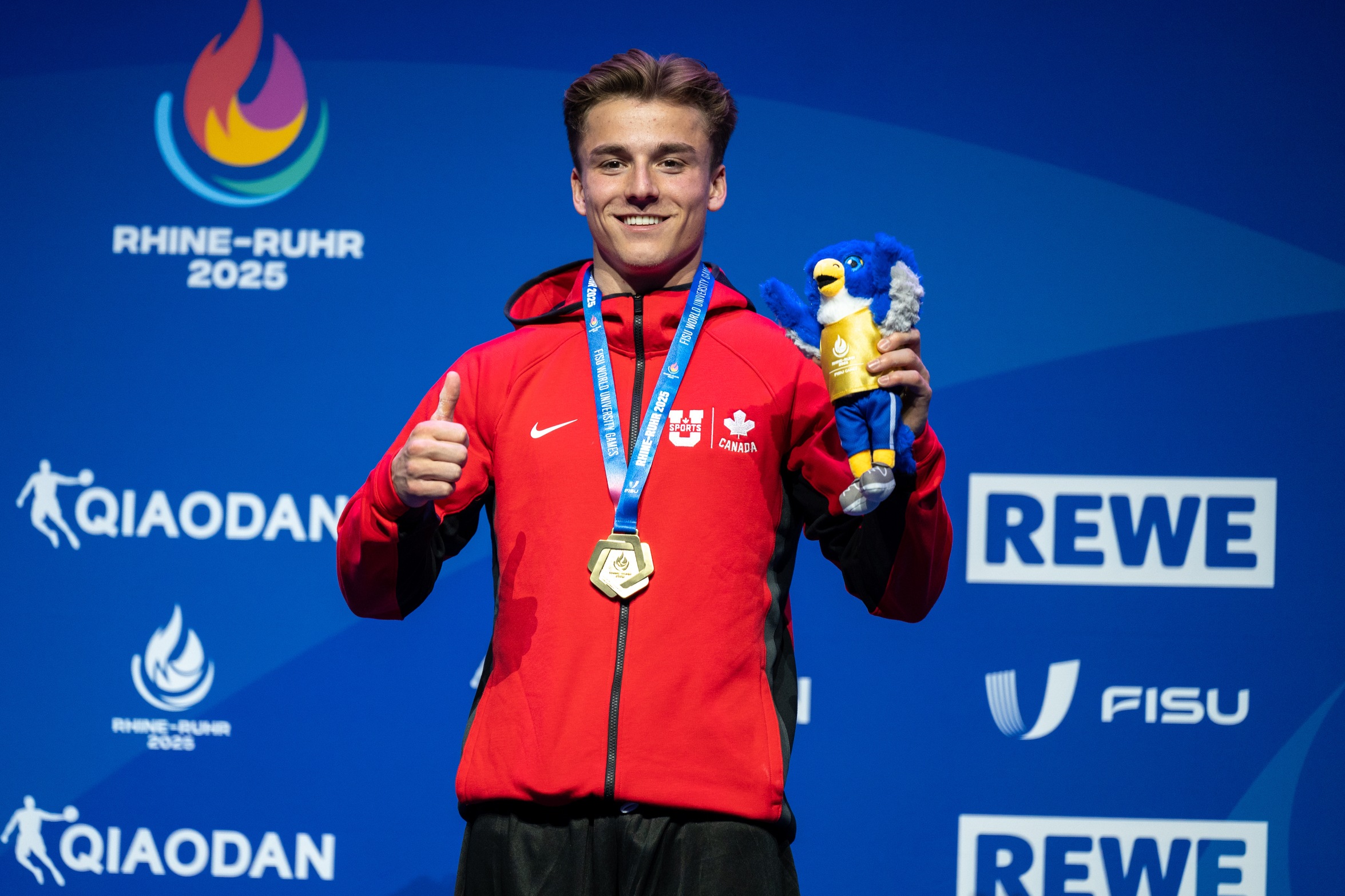 Dolci et &Eacute;mard ajoutent des m&eacute;dailles &agrave; une prestation canadienne historique en gymnastique aux Jeux de la FISU