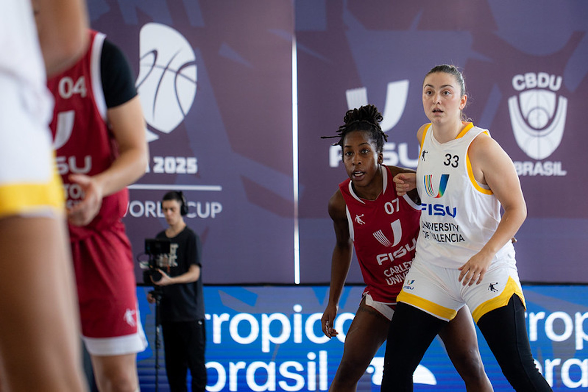 Les joueuses de Carleton signent deux victoires et passent en quarts de finale &agrave; la Coupe du monde de basketball 3x3 de la FISU