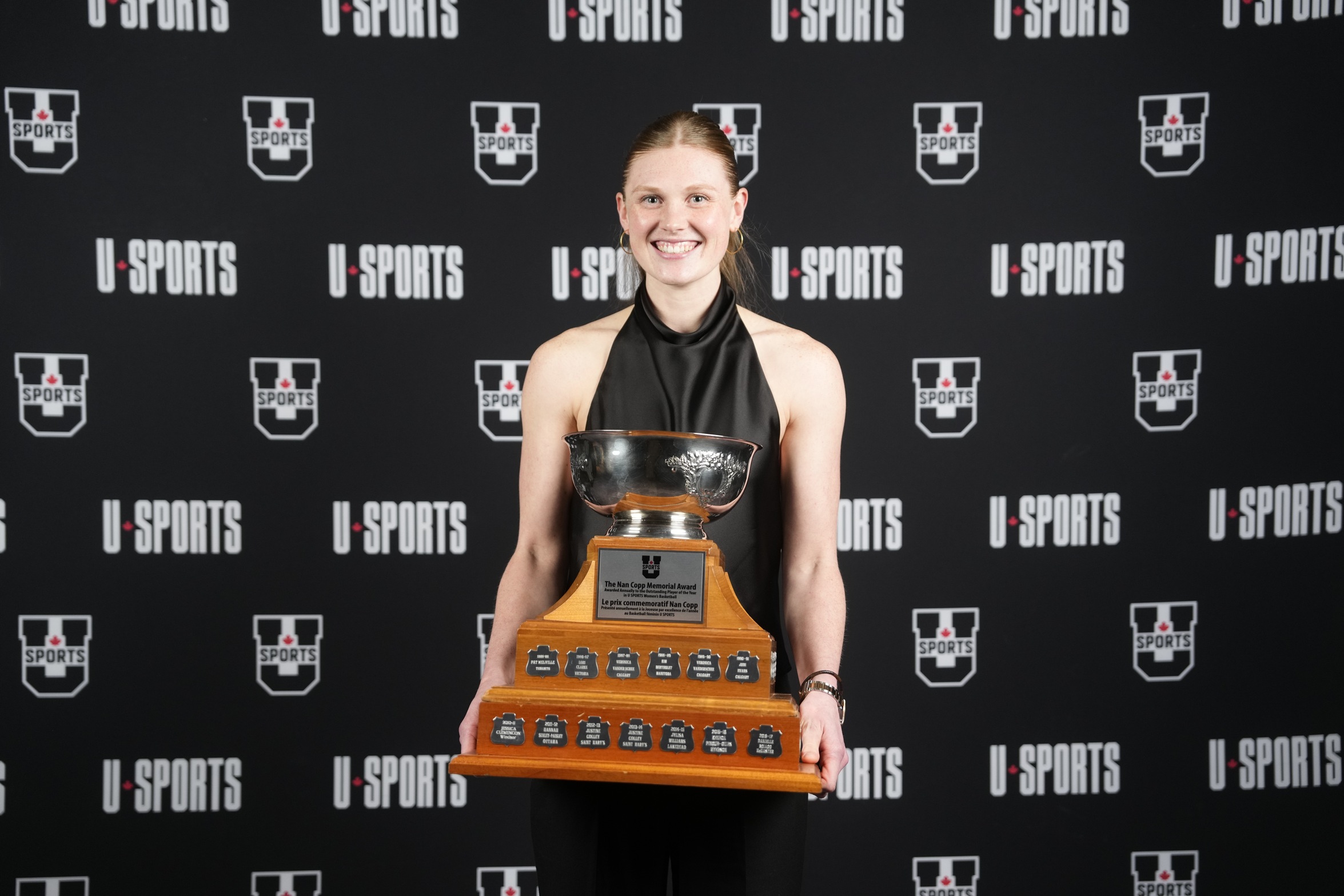 Madalyn Weinert de Brock est la Joueuse de l&rsquo;ann&eacute;e du basketball f&eacute;minin de U SPORTS